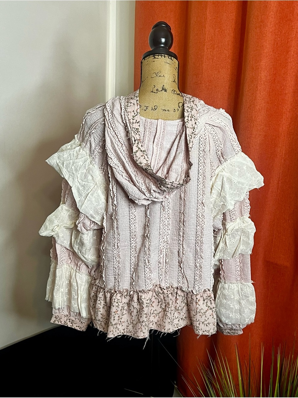 POL Boho Ruffle Lace & Floral Hoodie Peasant Top - Picture 6 of 7